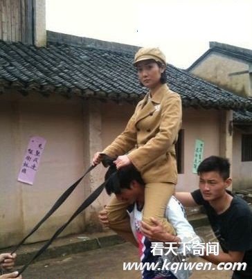 ��Ů������ͼ�� �ø�hold��ס(������ͼ)